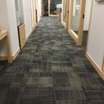 Jasa Karpet Tile: Solusi Lantai untuk Kantor dan Berbagai Ruang Interior